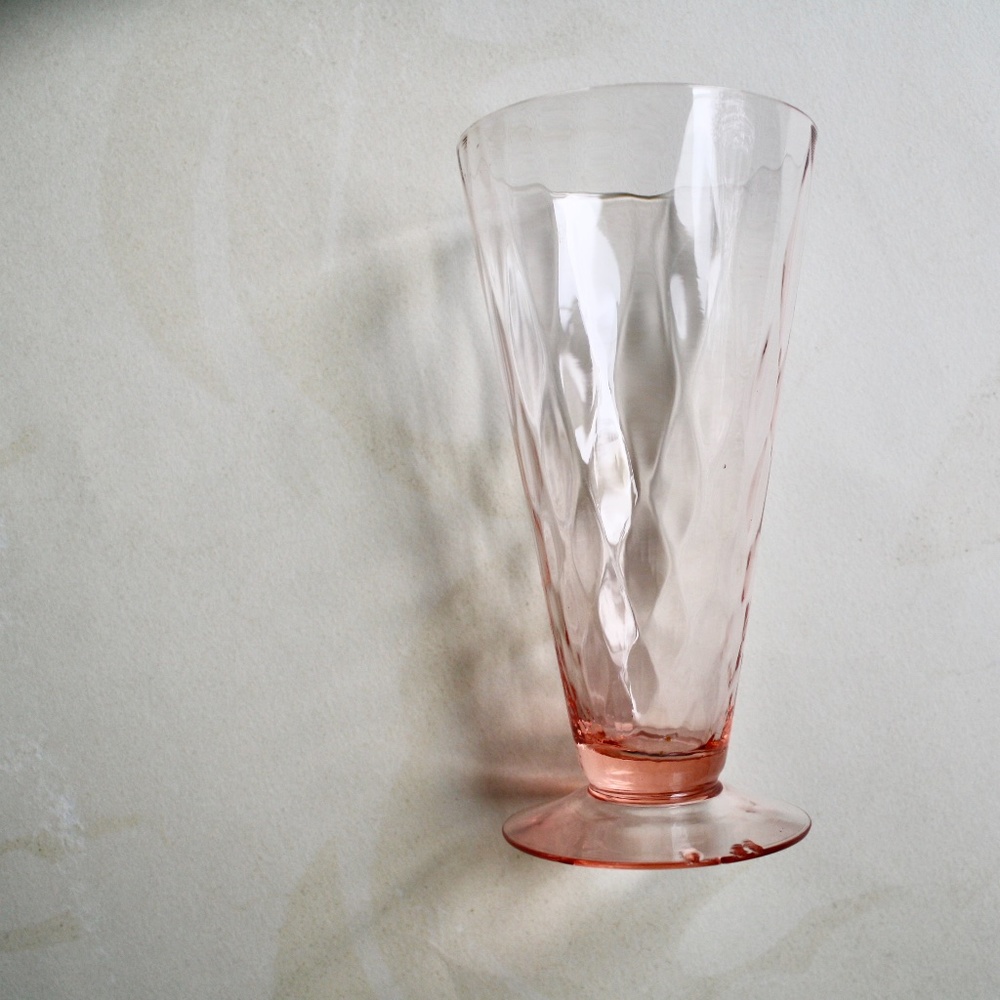 PINK CRYSTAL APERITIF / DIGESTIVE GLASS